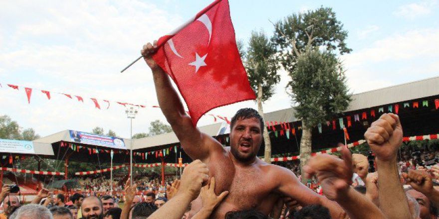 "Er Meydanı’nın Yiğitleri Olarak Gerekirse Vücutlarımızı Tankın Önüne Siper Ederiz"
