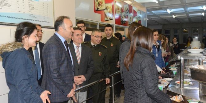 Vali Altıparmak Kyk’ya Bağlı Yurtları Ziyaret Etti