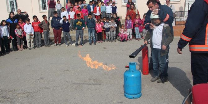 Toplum Destekli Polislerden Öğrencilere Yönelik ‘Acil Durum’ Projesi