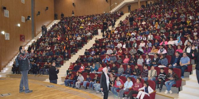 Şırnaklı Çocuklar Tiyatroyla Buluştu