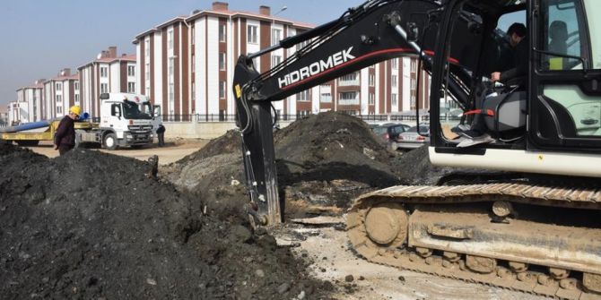 Düzce Belediyesi Yeni Hattın Bağlantıları Yapılıyor