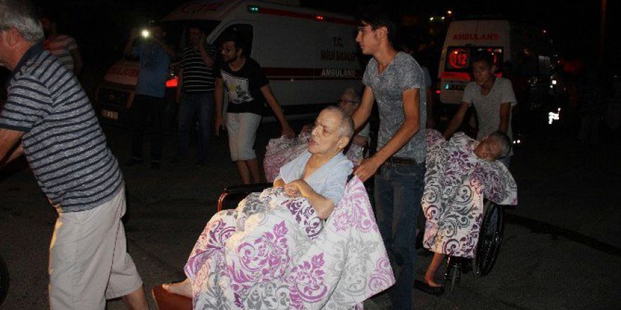 Askeri Alanda Çıkan Yangın Huzurevini Duman Altında Bıraktı