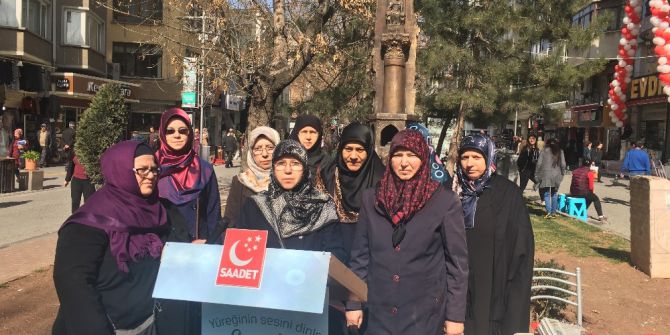 Erbakan İçin Fidan Dağıttılar