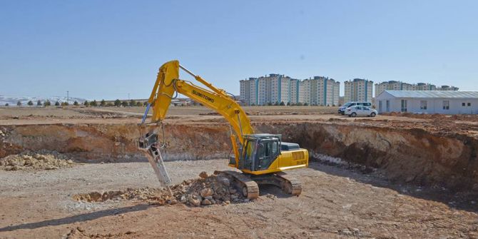 Yeni Toki Konutları İçin Temel Açma Çalışmaları Başladı
