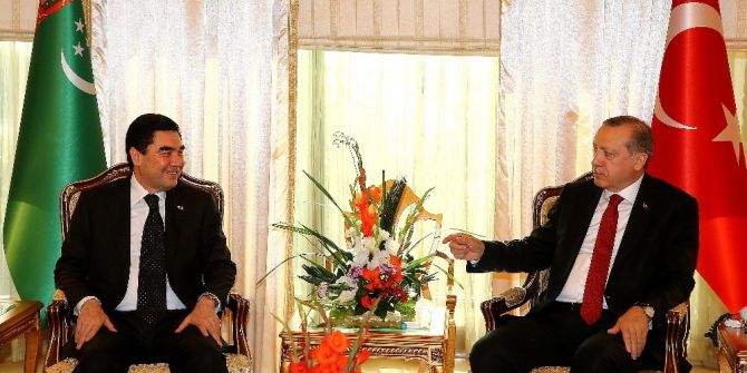 Cumhurbaşkanı Erdoğan, İslamabad’da Türkmen Mevkidaşıyla Görüştü