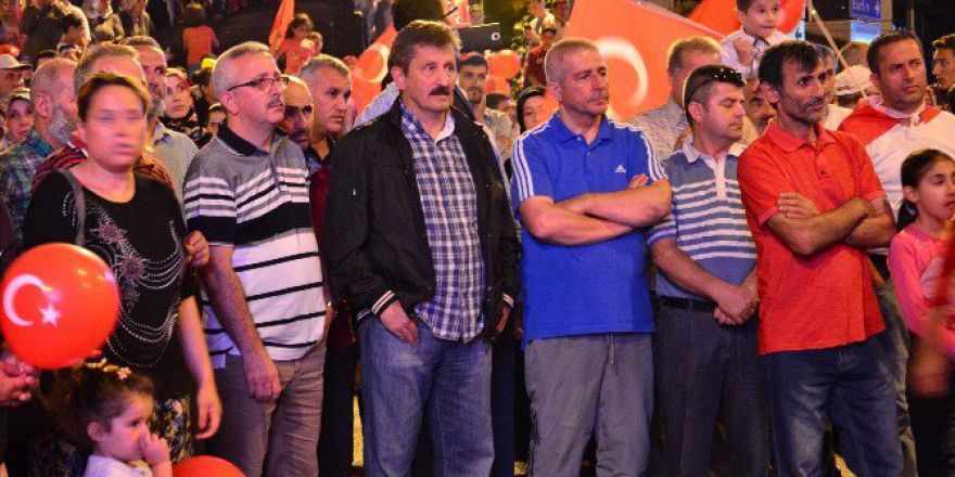 Zonguldaklı Vatandaşlar Demokrasi Nöbetinde