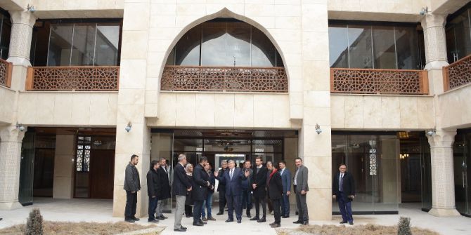 Başkan Akyürek, İslam Kültür Merkezinde İncelemelerde Bulundu