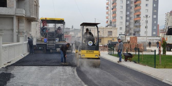 Erdemli’de Asfalt Çalışmaları Devam Ediyor