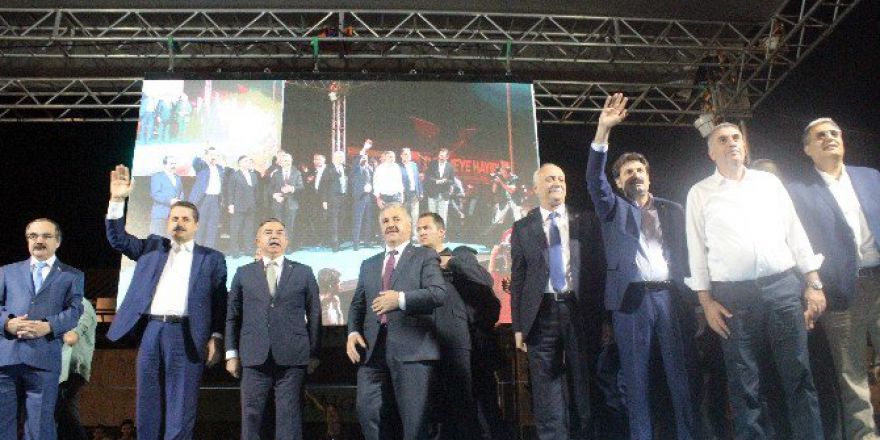 Bakanlar Kent Meydanında Vatandaşa Seslendi