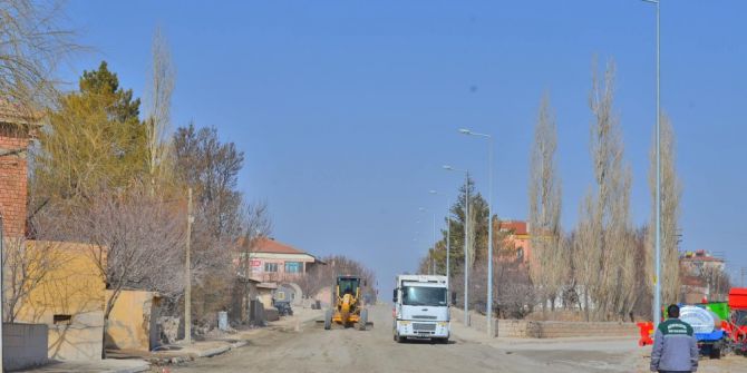 Bünyan Belediyesi Yol Yapım Çalışmalarına Başladı