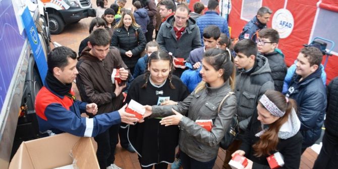 Üç Kemaller Parkında ‘Deprem Haftası’ Programı Düzenlendi