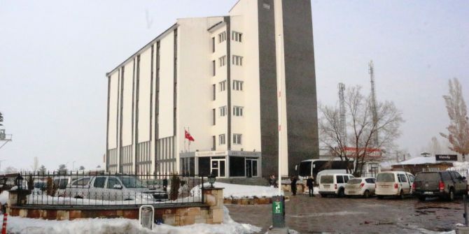 Sakık’ın Yerine Kayyum Olarak Atanan Vali Işın Göreve Başladı