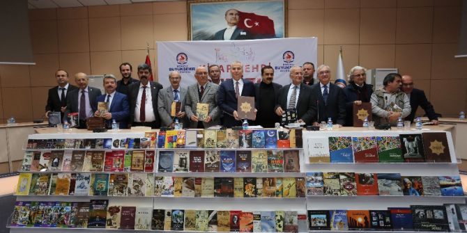 Denizli Büyükşehir Yüzler Kulübünde