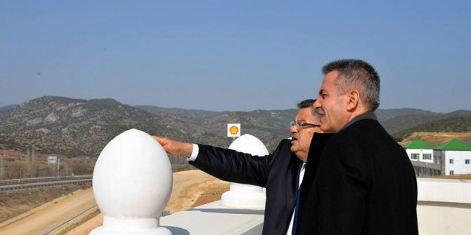Başkan Yağcı Ve Vali Elban, Yapımı Devam Eden Yeni Otogar Binasında İncelemelerde Bulundu