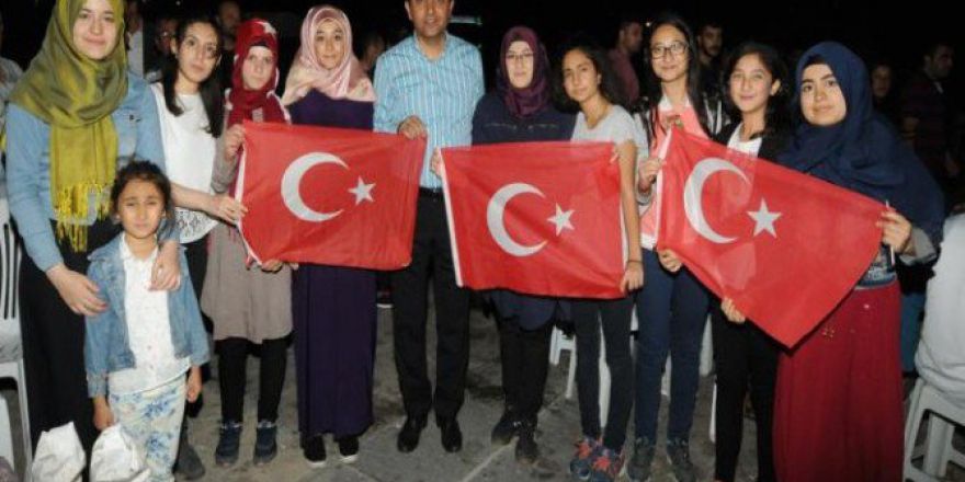 Kırşehir’de Demokrasi Nöbetleri Sürüyor