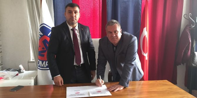 Mersin İdmanyurdu Levent Eriş İle Sözleşme İmzaladı