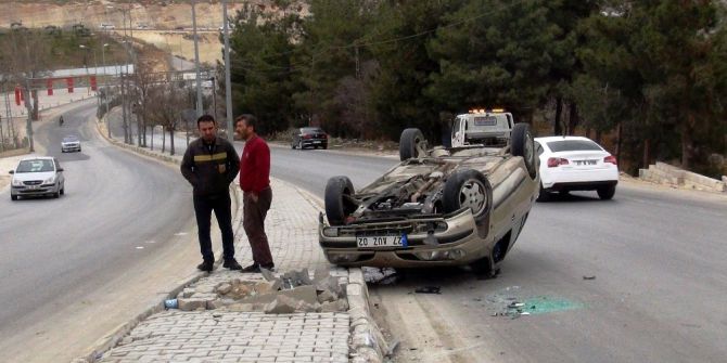 Takla Atan Araçtan Sağ Kurtuldu