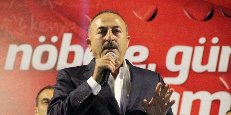 Bakan Çavuşoğlu, Konya’da Demokrasi Nöbetine Katıldı