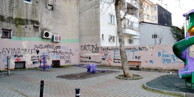 Park Ve Trafoların Duvarları Yazıdan Geçilmiyor