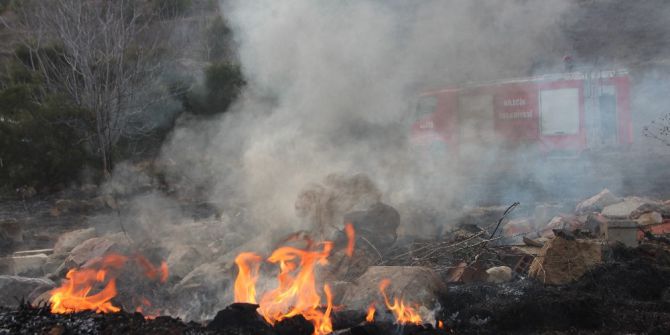 Havaların Isınmasıyla Ot Yangınları Başladı
