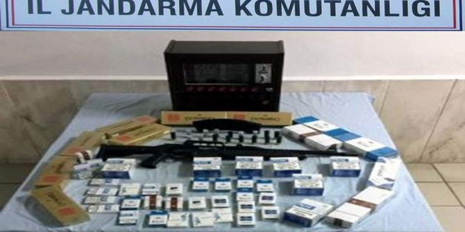 Terör Örgütü Üyesi Kokoreççi Kaçak Sigara Satarken Yakalandı
