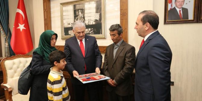Şehit Ailesi İçin Yaptırılan Evin Anahtarı Başbakan Yıldırım’dan