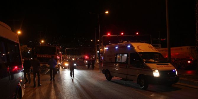 Yolcu Minibüsü İle Otomobil Çarpıştı: 2 Yaralı