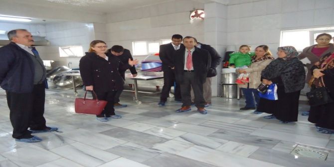Girişimci Kadınlardan Gıda İşletmesine Ziyaret