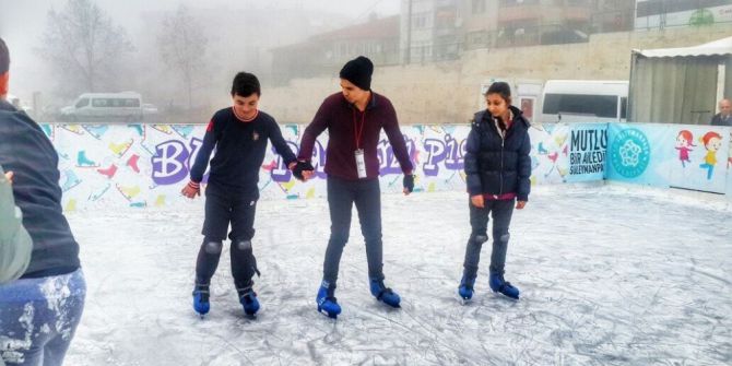 Süleymanpaşa Çocuk Kulübü Üyeleri Buz Pistinde Keyifli Anlar Yaşadı