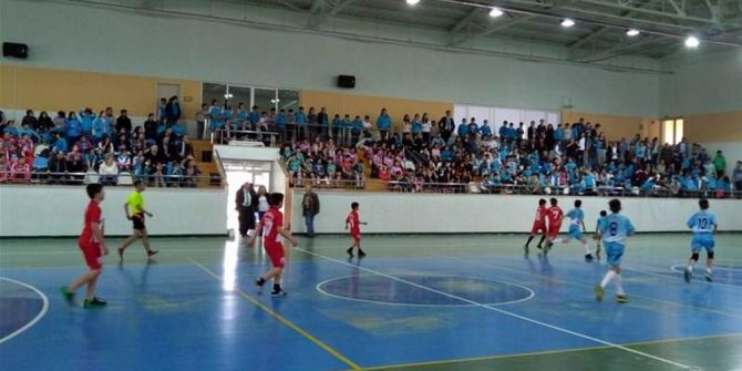 Hentbol Takımlarının Çekişmeli Mücadelesi Sona Erdi