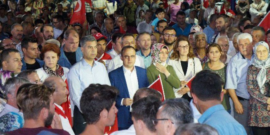 Lapseki’de Demokrasi Nöbeti