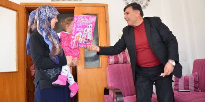 Emet’te ’Yalnız Değilsiniz’ Projesi