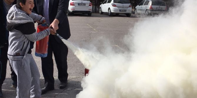 Özel Eğitim Uygulama Merkezinde Yangın Tatbikatı Yapıldı