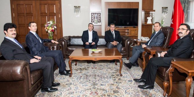 Van Smmmo Yönetimi Vali Taşyapan’ı Ziyaret Etti