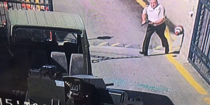 Tuğgeneral Hacıoğlu Darbecilere Karşı Elinde Silahla Böyle Direnmiş