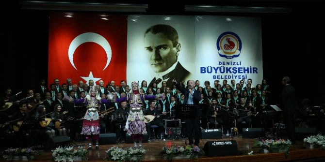 Özay Gönlüm, “Ustaya Saygı” Konseriyle Anıldı