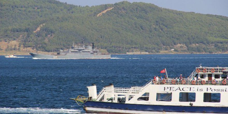 Rus Savaş Gemisi, Çanakkale Boğazından Geçti