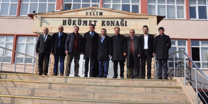 Ak Parti Heyeti Referandum Çalışmalarına Devam Ediyor