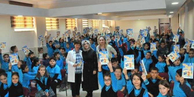 Yazar Şenkaya Akşehir’de Öğrencilerle Buluştu