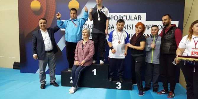 Spora Yeni Başladı, Engelleri Aşarak İlk Turnuvada Gümüş Madalya Kazandı