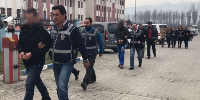 Evli Kadını Sosyal Medyadan Rahatsız Eden Şahsa Ormanda İşkence