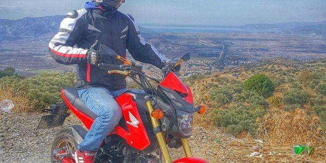 Motosiklet Kazasını Kaskındaki Kamerasıyla Saniye Saniye Kaydetti