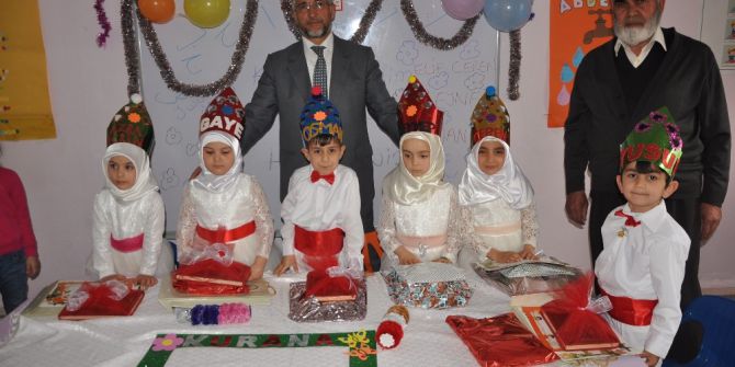 Kuran-ı Kerim Öğrenen Minik Öğrenciler Ödüllendirildi