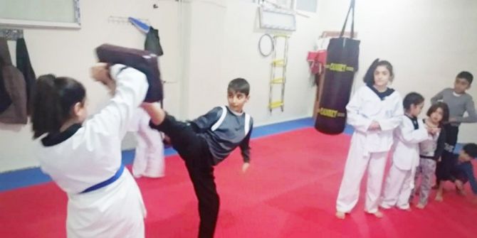 Gençlere, Gençlik Merkezi Sahip Çıkıyor