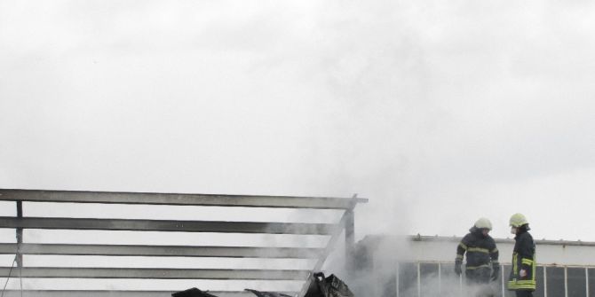 Lastik Deposunda Korkutan Yangın