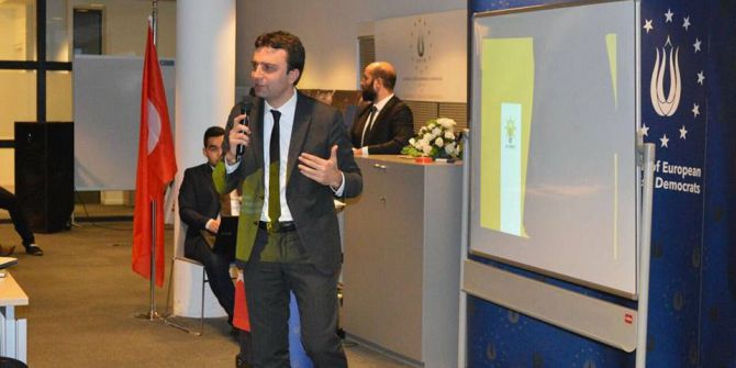 Milletvekili Köse, Gurbetçilere Yeni Anayasayı Anlattı