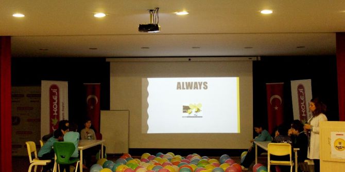 Çınar Kolejinde Öğrencilere Yönelik İngilizce Yarışması Düzenlendi