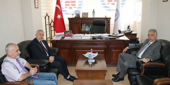 Vali Toprak’tan Rektör Pakiş’e Ziyaret