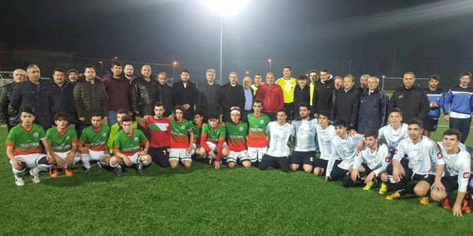 Yalova’da İlk Gece Maçı Oynandı