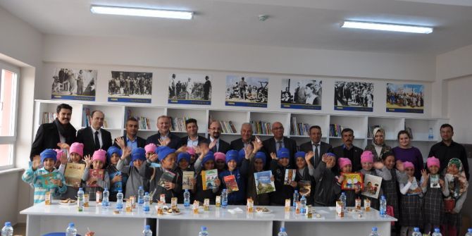 Sindelhöyük Mahallesi Yenice İlkokulunda Kütüphane Açılışı Yapıldı